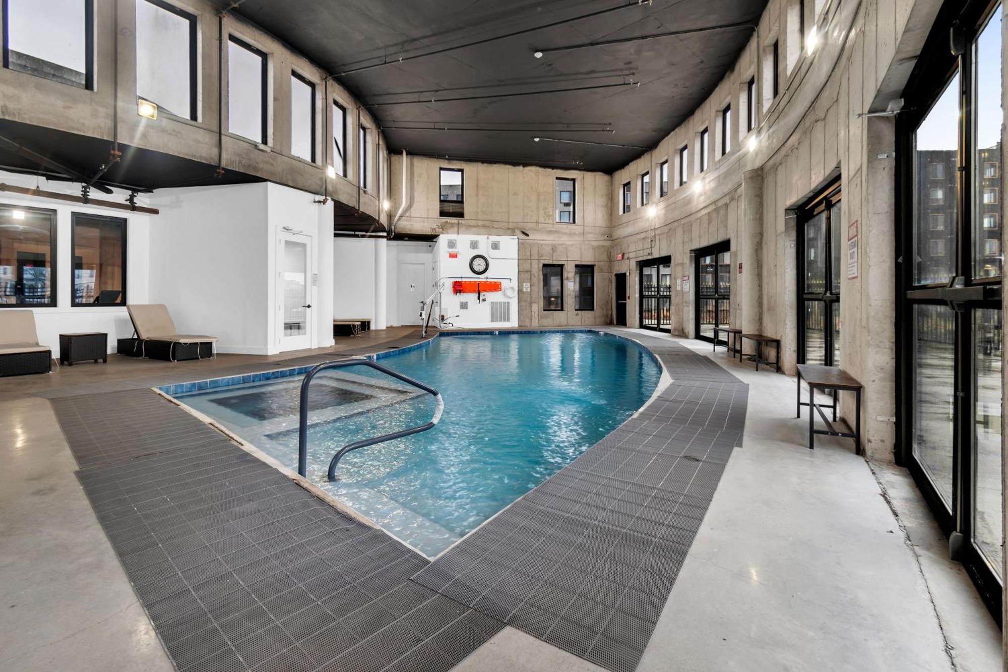 Royal Oasis Indoor Pool, Free Parking, Near Nyc Lejlighed Elizabeth Eksteriør billede